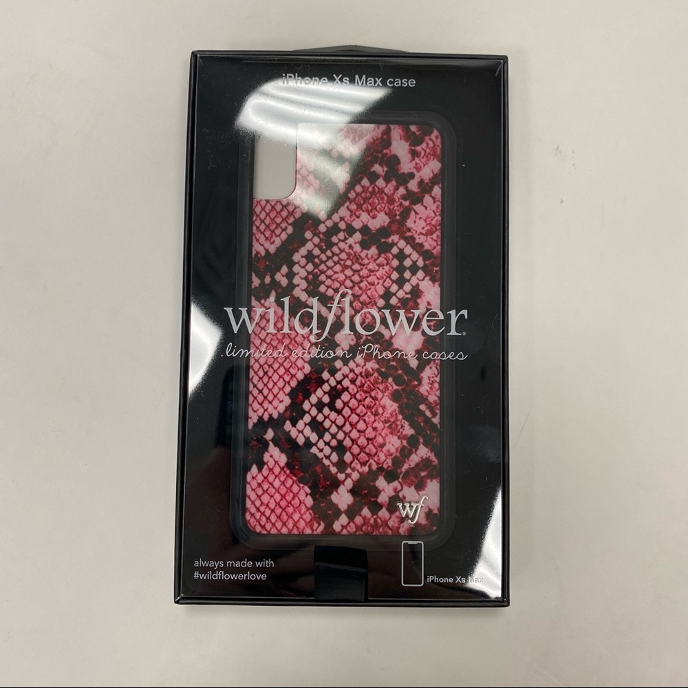 NWT Wildflower pink snakeskin iphone XS max case